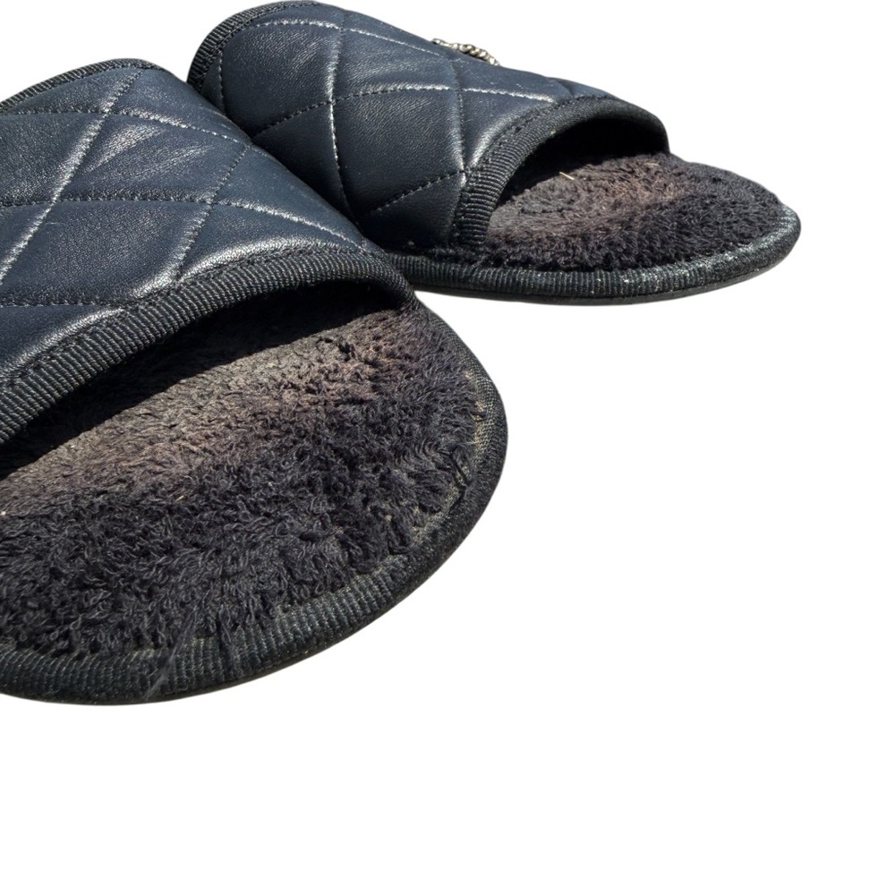 Chanel Quilted Leather CC Logo Shearling House Slippers Black Made in Italy L - Picture 8 of 11
